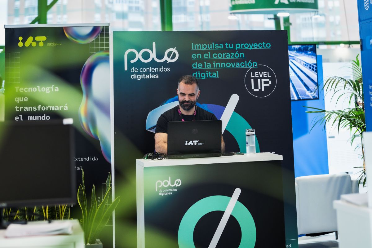 Un stand del Polo en FYCMA.